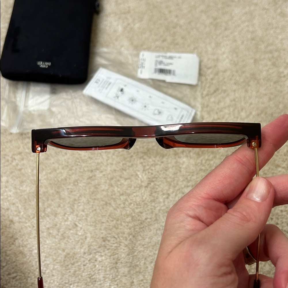 Celine Celine CL40020I Burgundy Sunglasses NWT includes Pouch and Cloth - Picture 10 of 17